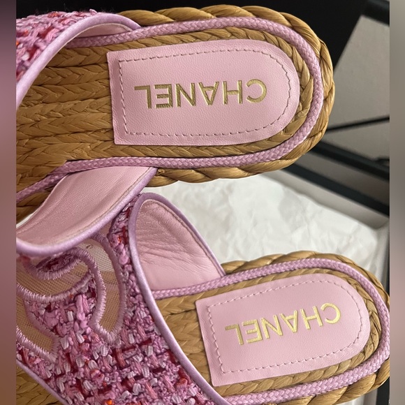 NEW in box. Chanel Pink Tweed Sandals - Picture 5 of 12